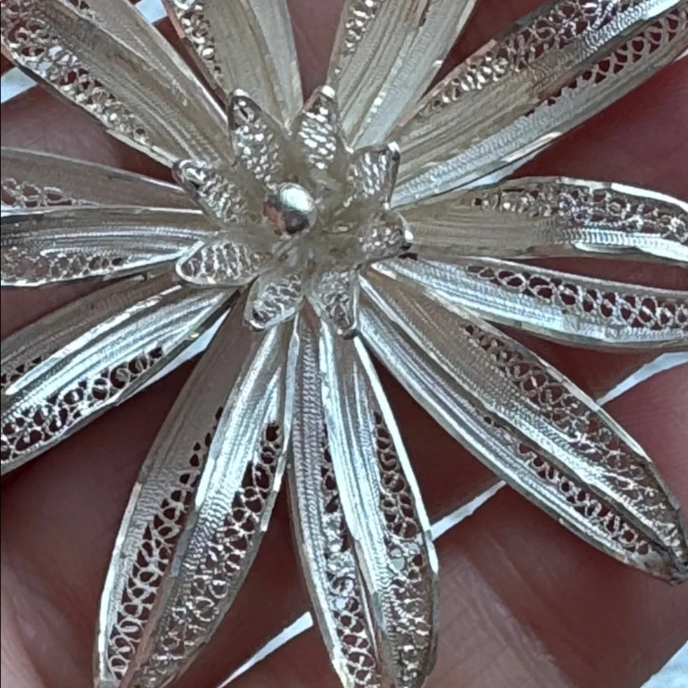 Vintage‎ Sterling Flower Brooch
